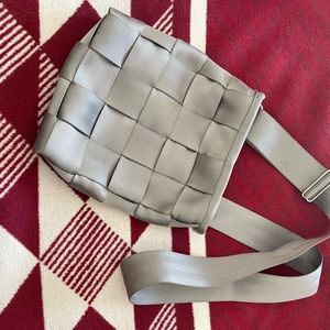 Harveys Seatbelt Detroit Mini Messenger Bag